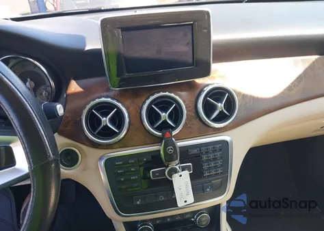 2015 Mercedes-Benz Gla 250 из США, поврежденный, VIN WDCTG4EB8FJ132964